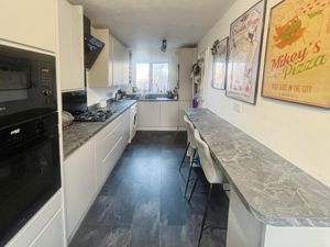 Kitchen- click for photo gallery